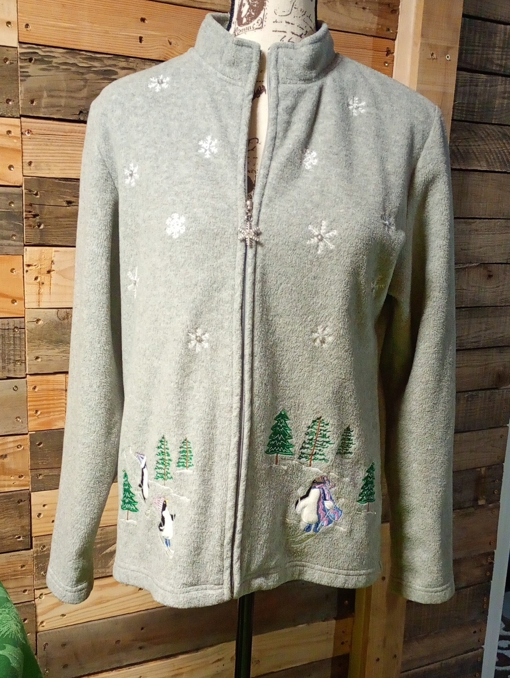 Falls Creek Sage Green Embroidered Christmas ⛄ 🎁 Snowflake & Tree Zip Cardigan